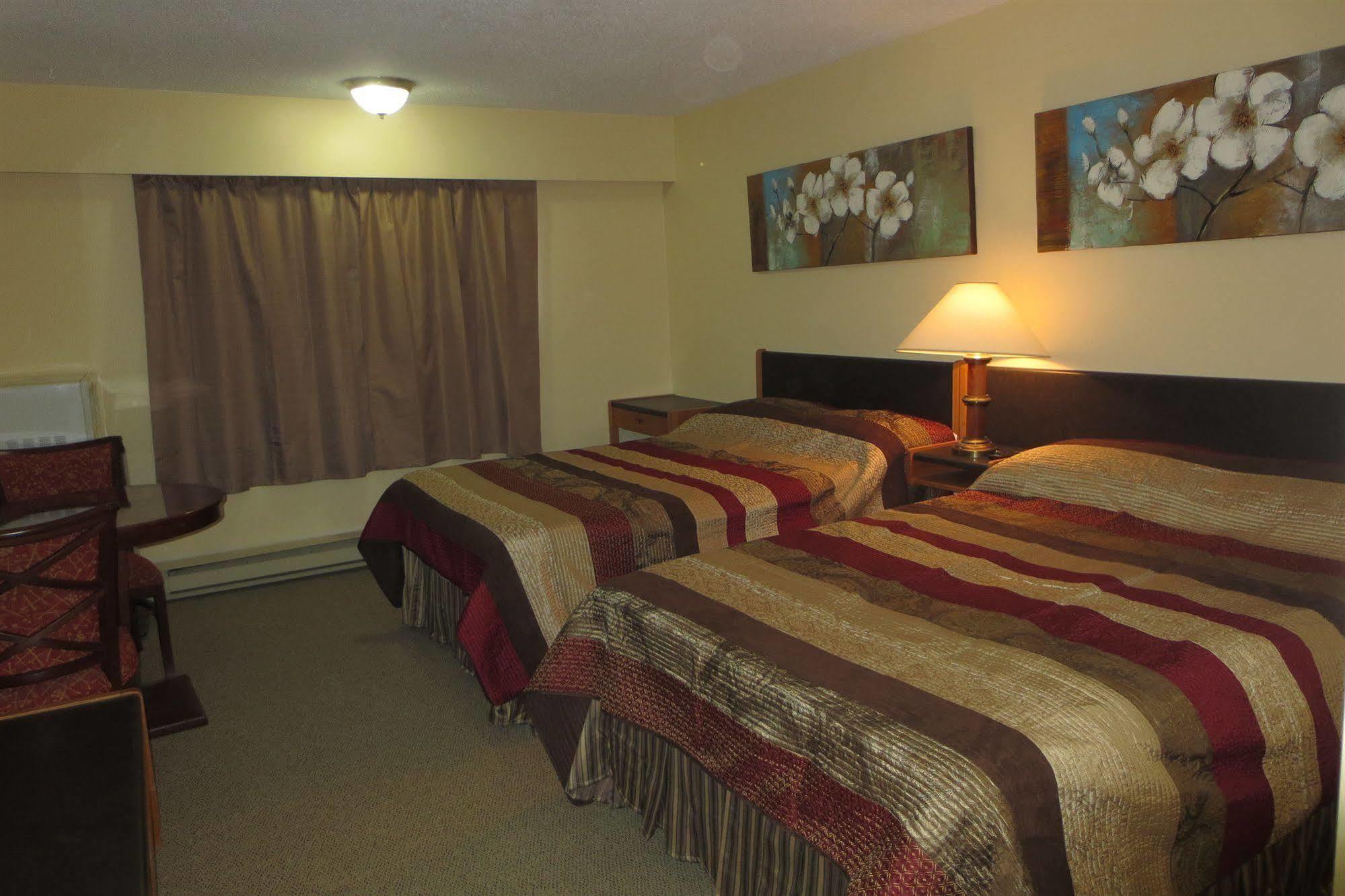 Vanderhoof Inn Εξωτερικό φωτογραφία